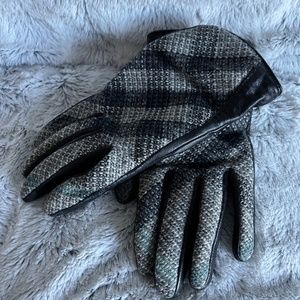 Burberry gloves